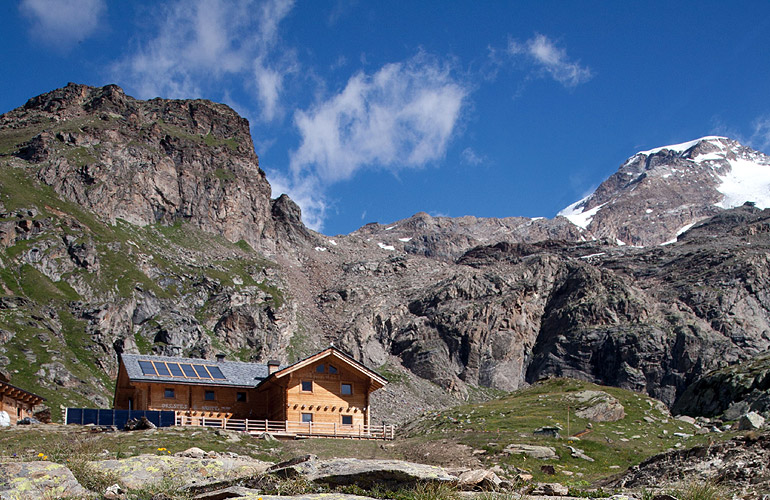 Rifugio Orestes Hutte